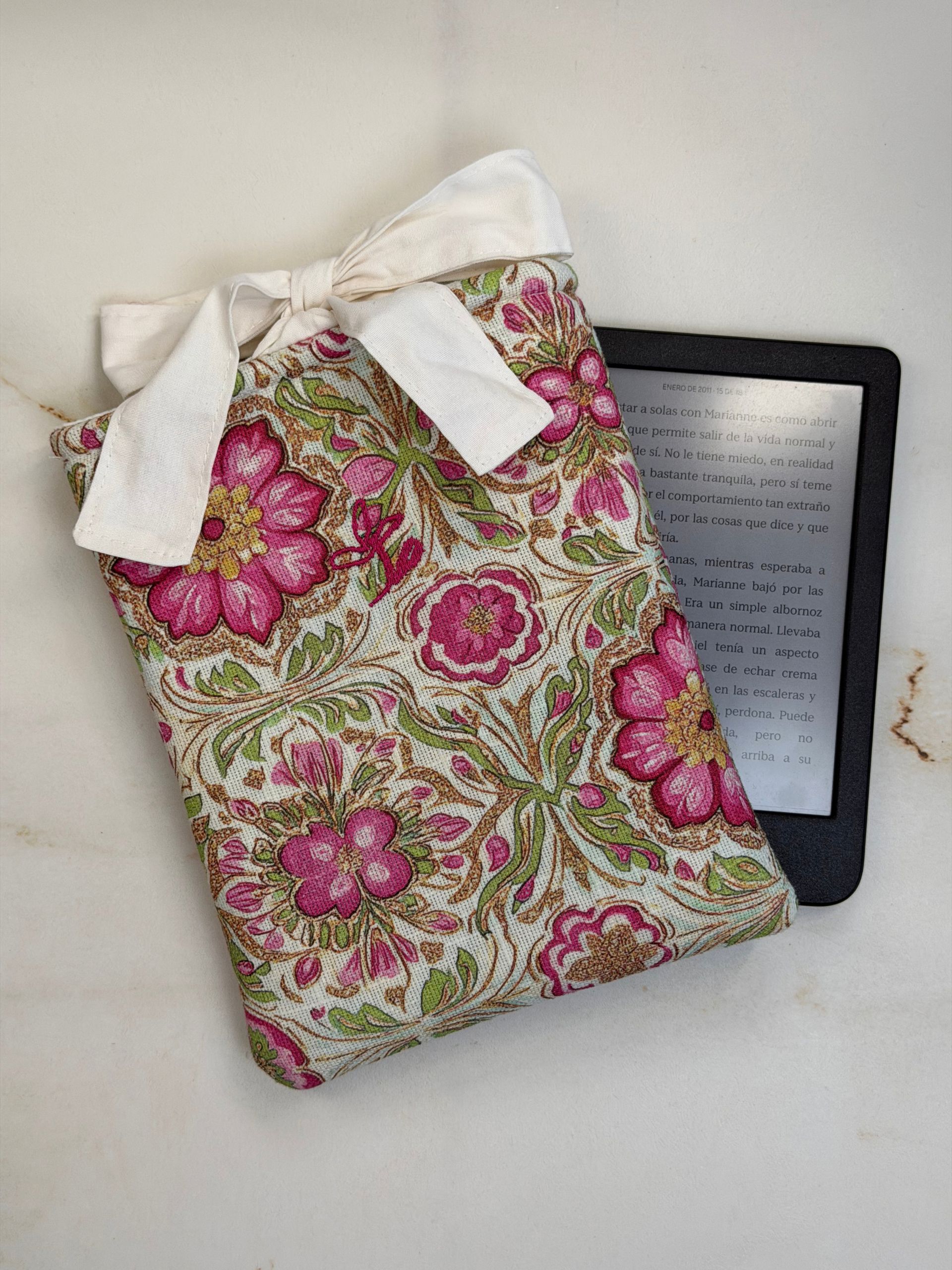 Funda de ebook Ágatha flor rosa
