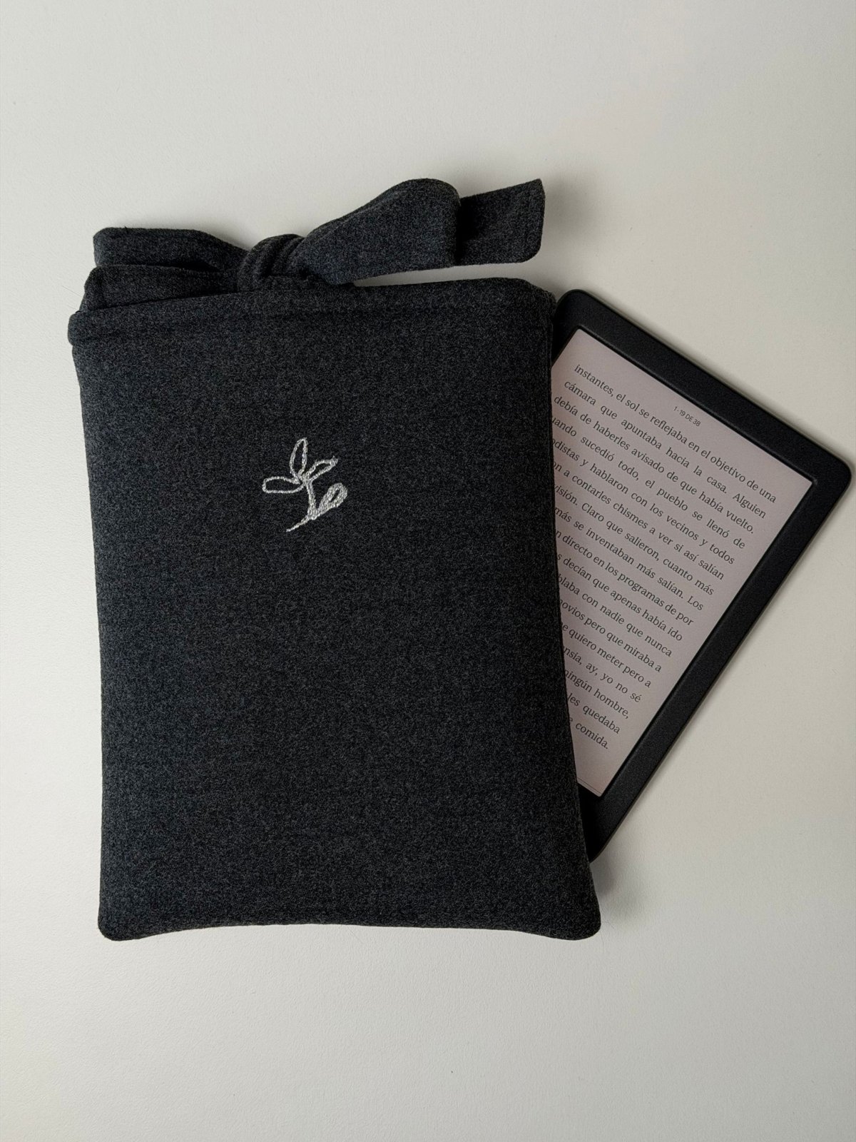 Funda de ebook Ágatha gris marengo
