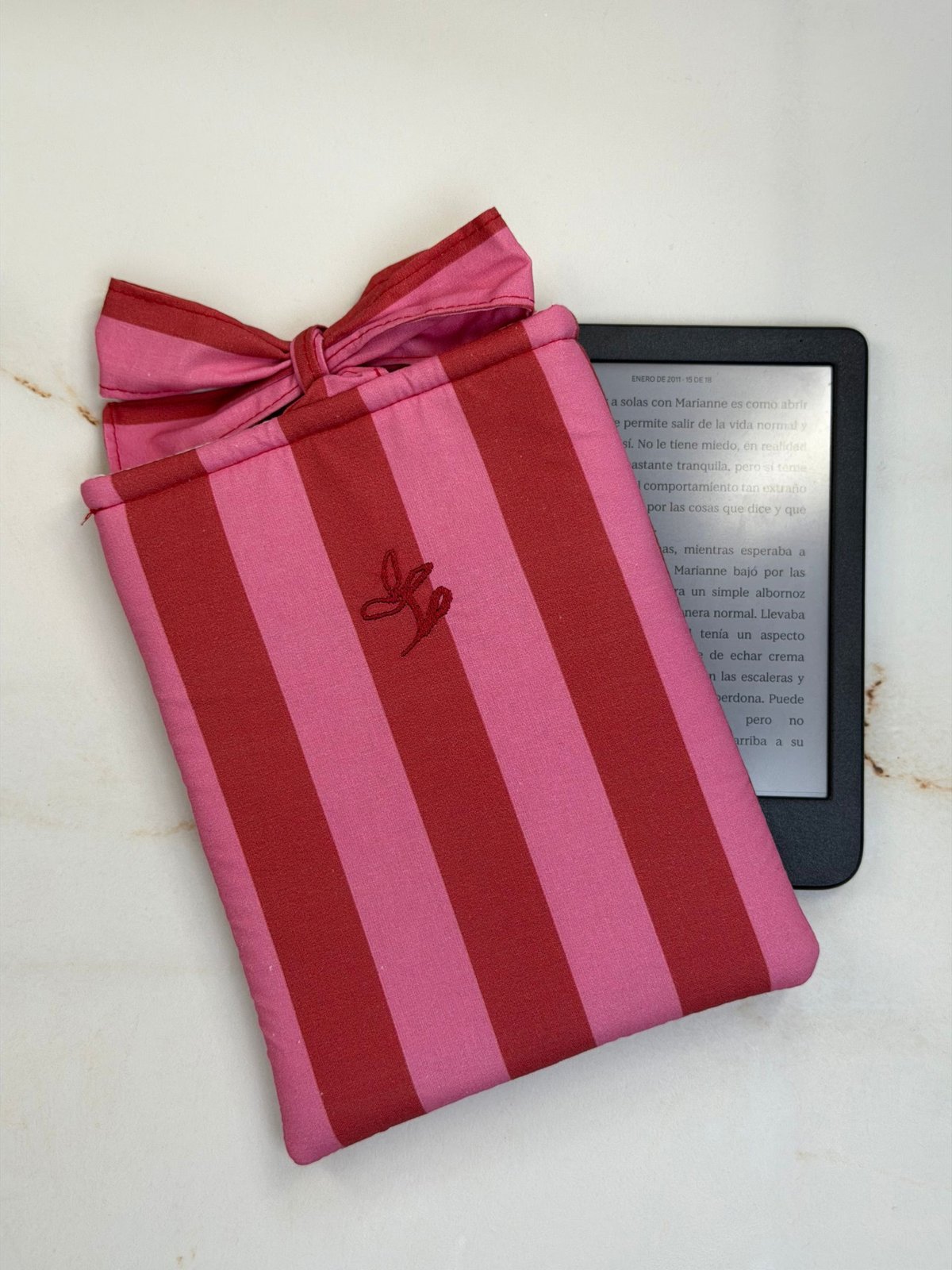 Funda de ebook Ágatha rayas rosa/rojo
